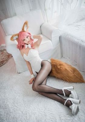 变成黑皮辣妹之后和好朋友_JVID性感写真
