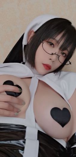 摸摸你的胸_剧情片在线观看